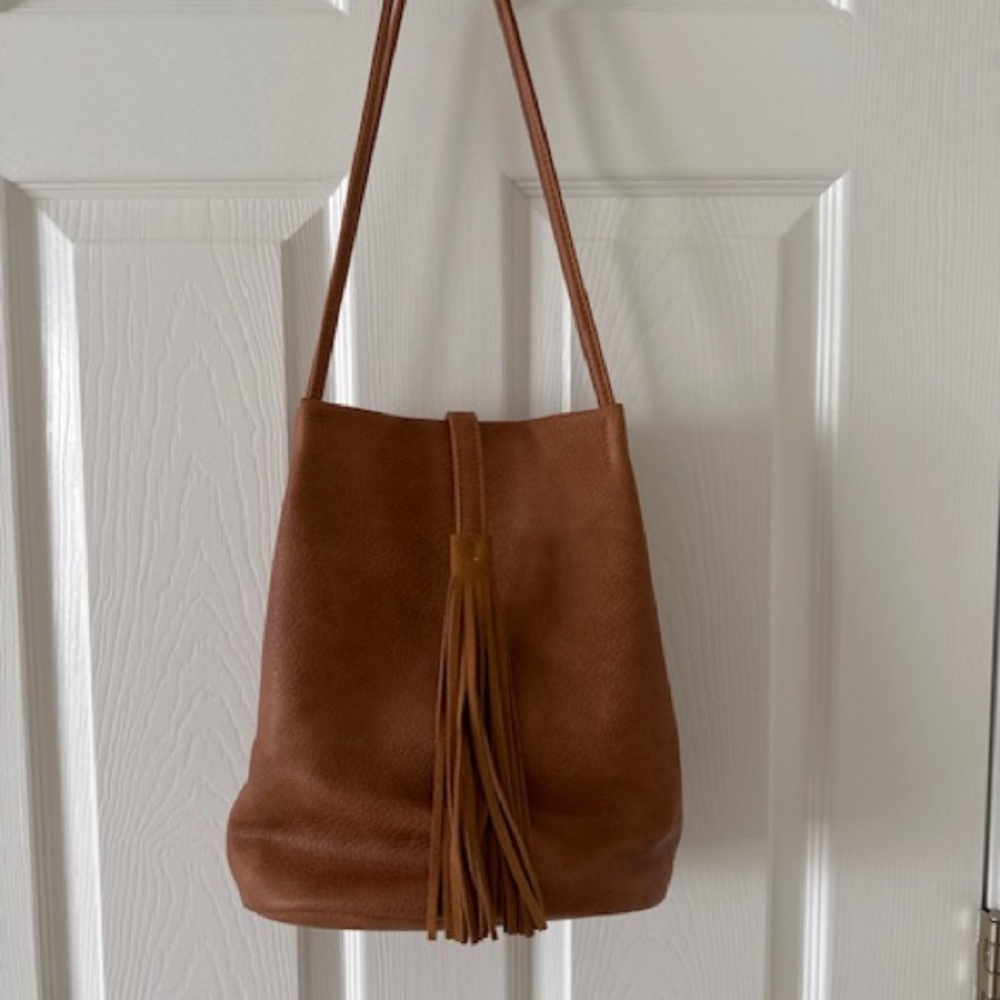 Beautiful Vegan Leather Handbag~Like New!